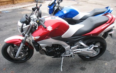 Suzuki GSR600 Red Viper