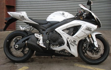 Suzuki GSXR600 K7 Negative Corona