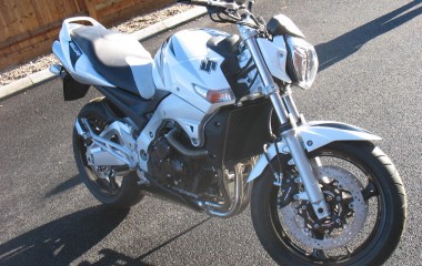 Suzuki GSR600 