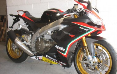 Aprilia RSV4 Max Biaggi Replica