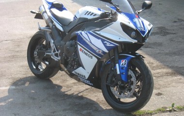 Yamaha YZF R1 Ben Spies Replica