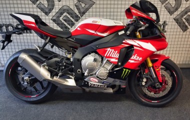 Yamaha R1 Milwaukee