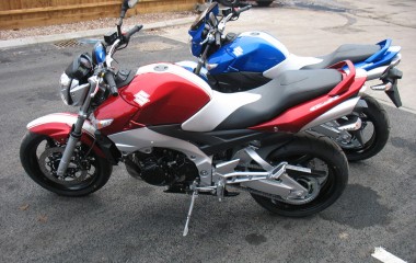 Suzuki GSR600 Red Viper