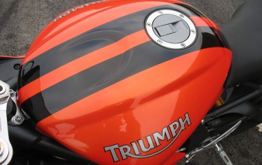 Triumph 675 Orange Viper