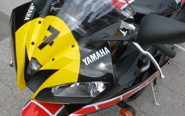 Yamaha R6 Akai