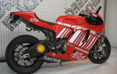 ducati-desmo-08-moto-gp