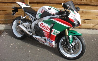 CBR1000RR Early Castrol