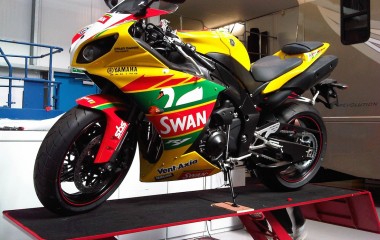 Yamaha Swan YZF R1