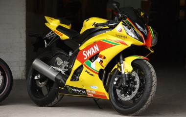 Yamaha YZF R6 Swan Replica