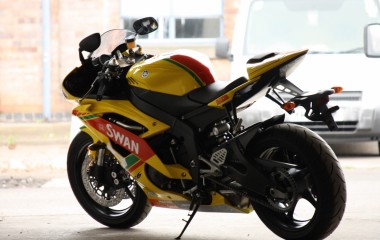 Yamaha YZF R6 Swan Replica