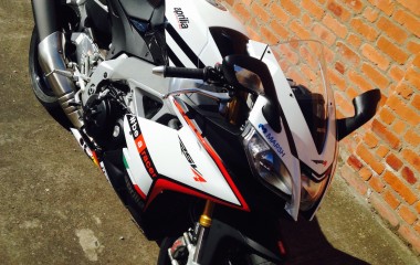 RSV4 White