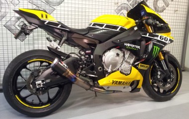 Yamaha R1 Yellow