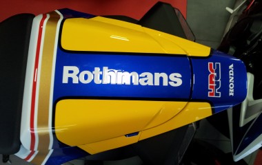 Honda VFR800 Rothmans white blue yellow classic paint