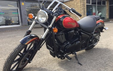 candy red black Kawasaki Vulcan 