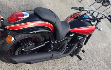 candy red black Kawasaki Vulcan 