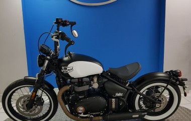 Triumph Bobber High Bars black white