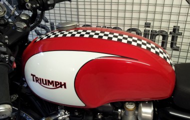 Triumph Thruxton Red Check