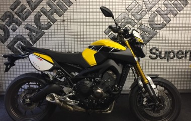 Yamaha MT-09 Flat Tracker Kenny Roberts 