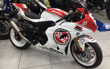 Suzuki GSXR1000 Lucky Strike 93 white red Kevein Schwantz Classic Motogp