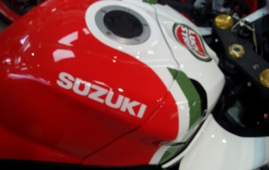 Suzuki GSXR1000 Lucky Strike 94 Kevin Schwantz red white classic Motogp 